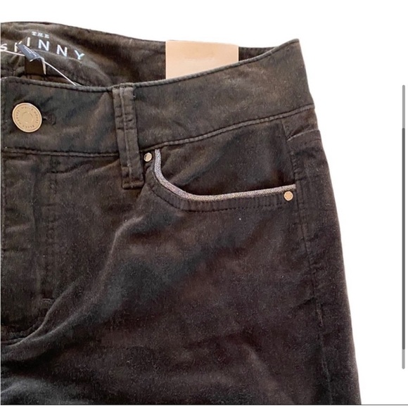 White House Black Market 5 Pocket Velvet Mid-Rise Skinny Jeans 4 SHORT - Picture 2 of 5